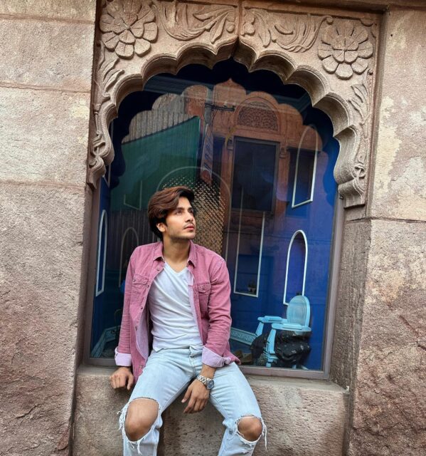 Param Singh Biography: Wife, Age, Net Worth, Girlfriend, YouTube, Instagram, Family