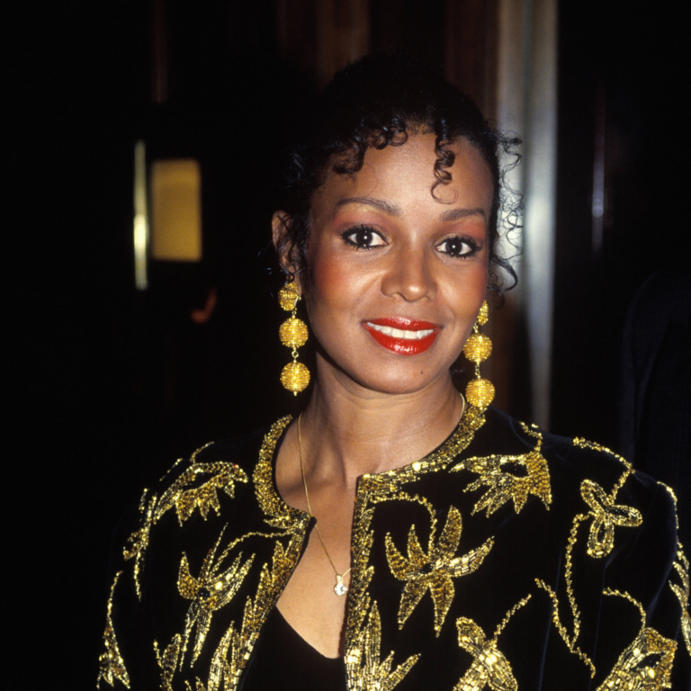 Rebbie Jackson Biography: Age, Net Worth, Husband, Songs, Children, Height, Siblings