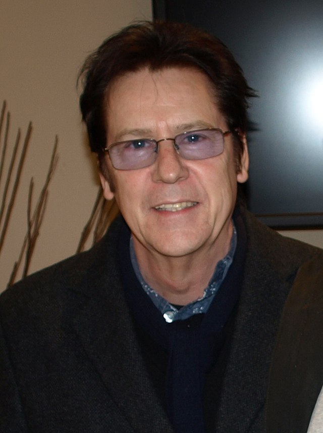 Shakin Stevens Biography: Age, Net Worth, Instagram, Spouse, Height, Wiki, Parents, Siblings, Songs