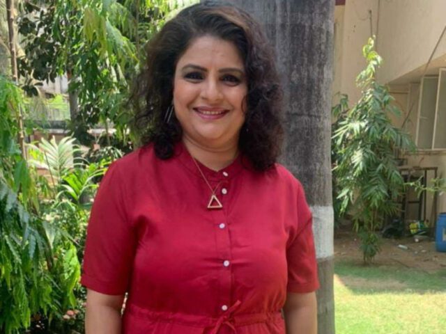 Supriya Pathare Bio, Siblings, Husband, Net Worth, Height, Age, Family, Son, Instagram