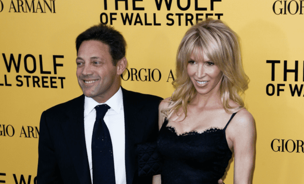 True Story of The Wolf Of Wall Street Jordan Belfort, Wife, Bio, Net Worth, Children, House, Instagram, Company, Movies, Song, Yacht, Naomi, Wikipedia