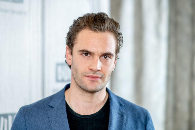 Tom Bateman Biography: Net Worth, Age, Siblings, Instagram, Wife, Twin Brothers, Height, Siblings, Movies and TV Shows, Wiki