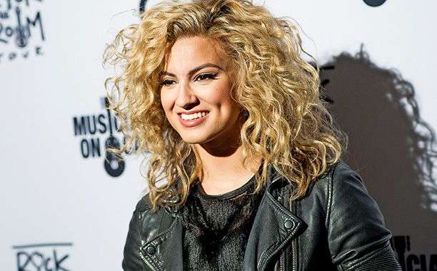 Tori Kelly Biography: Age, Family, Net Worth, Songs, Boyfriend, Wikipedia