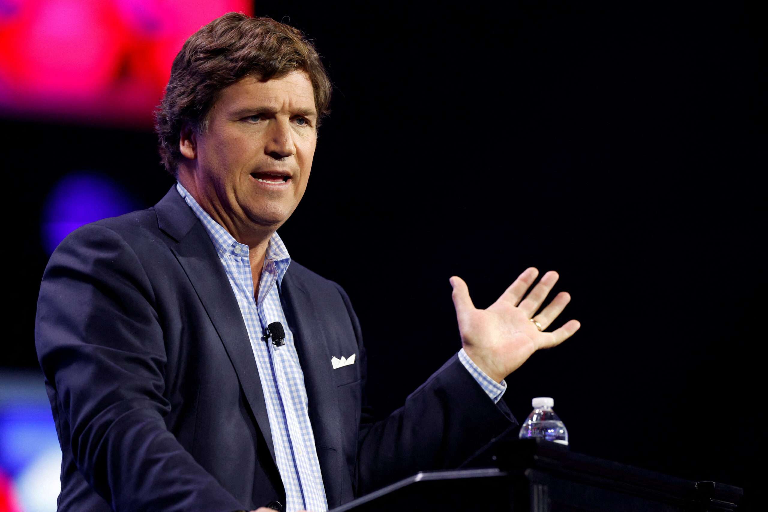 Tucker Carlson Biography: Height, Age, Net Worth, Wiki, Wife, Instagram, Fox News