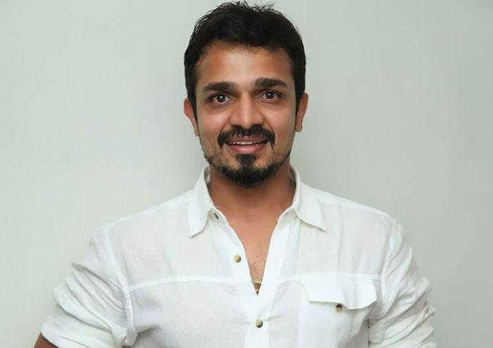 Vijay Raghavendra Biography: Age, Net Worth, Instagram, Spouse, Height, Wiki, Parents, Siblings, Children, Movies, Awards