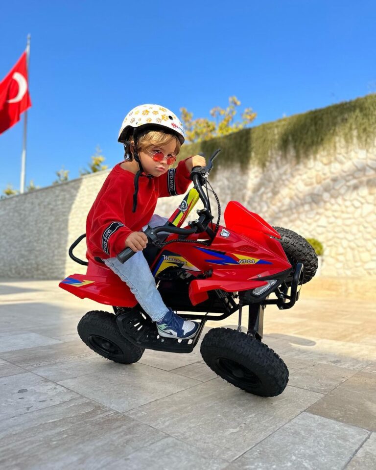 Zayn Sofuoğlu: The Turkish racing prodigy making waves on social media