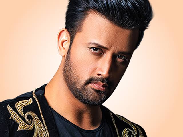 Atif Aslam Biography: Age, Net Worth, Instagram, Height, Wiki, Parents, Siblings, Spouse, Children, Awards, Songs, Career