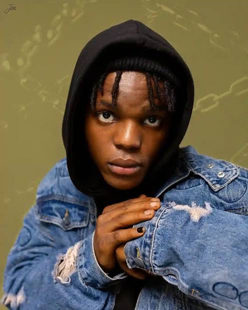 BhadBoi OML Biography: Age, Net Worth, Real Name, Songs, Record Label, Wiki, Instagram, Girlfriend