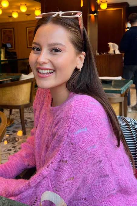 Elçin Afacan Profile: Age, Boyfriend, Parents, Net Worth, Work, Wiki, Instagram, Movies