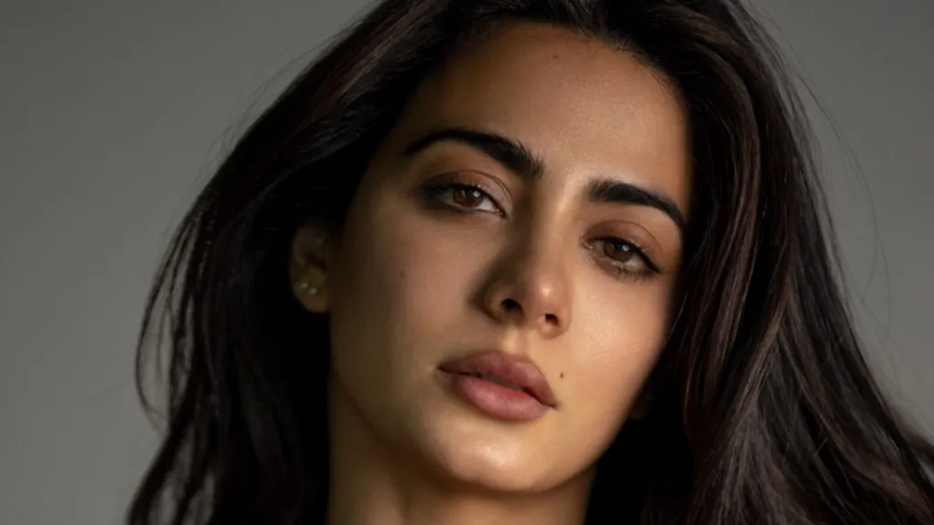 Emeraude Toubia Biography: Age, Movies, Net Worth, Pictures, Husband, Wiki