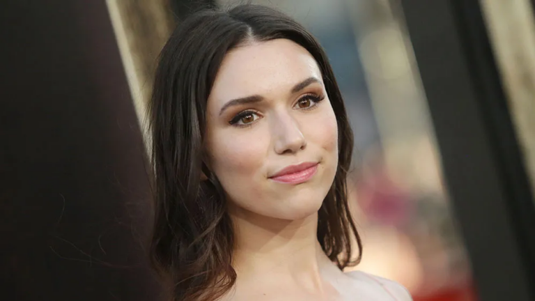 Grace Fulton Biography: Movies, Age, Net Worth, Instagram, Pictures, Wikipedia, Height