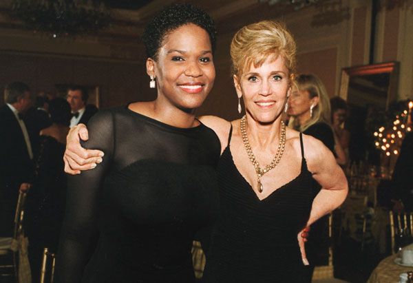 Jane Fonda’s Daughter, Mary Luana Williams Biography: Age, Net Worth, Instagram, Spouse, Height, Wiki, Parents, Siblings, Children, Books