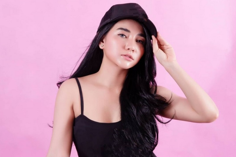 Lala Widy Biography: Songs, Height, Boyfriend, Wiki, Nationality, Family, Age and Net Worth