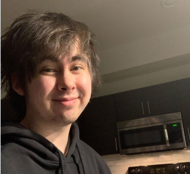 LeafyIsHere Biography, Real Name, Age, TikTok, Girlfriend, Instagram, Net Worth, Podcast, Email, Face, Jail, Twitter, YouTube, Height