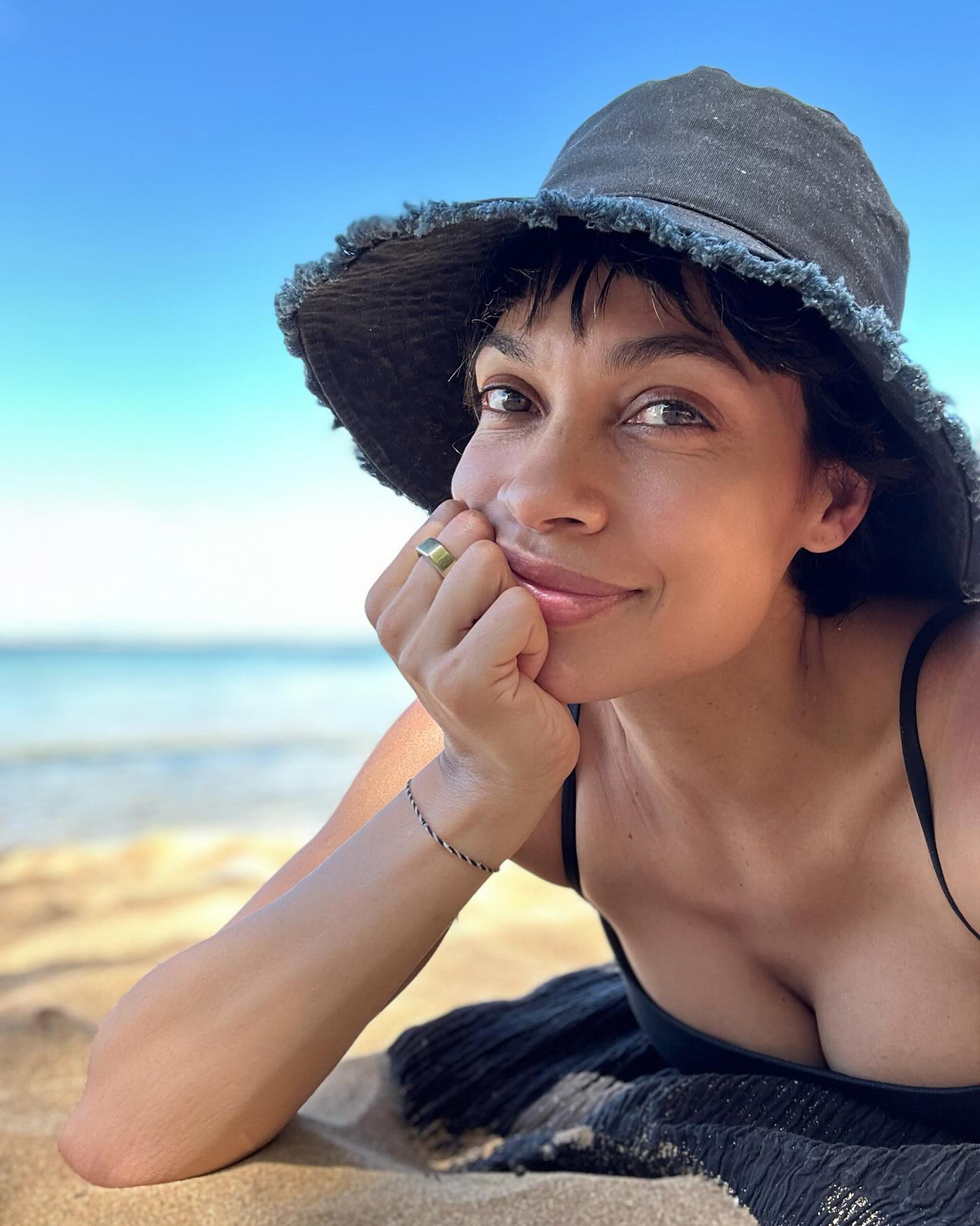 Rosario Dawson Biography: Age, Net Worth, Instagram, Spouse, Height, Wiki, Parents, Siblings, Children, Awards, Movies