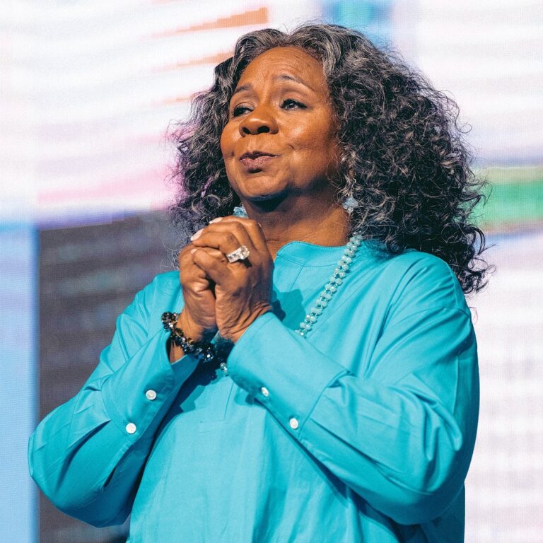 Serita Jakes Biography, Wife of TD Jakes: Age, Net Worth, Instagram, Spouse, Height, Wiki, Parents, Siblings, Movies, Books