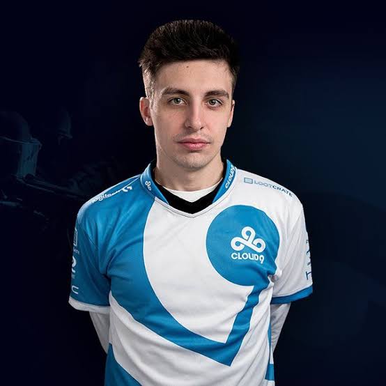 Shroud Biography: Age, Net Worth, Instagram, Spouse, Height, Wiki, Parents, Profession, Nationality