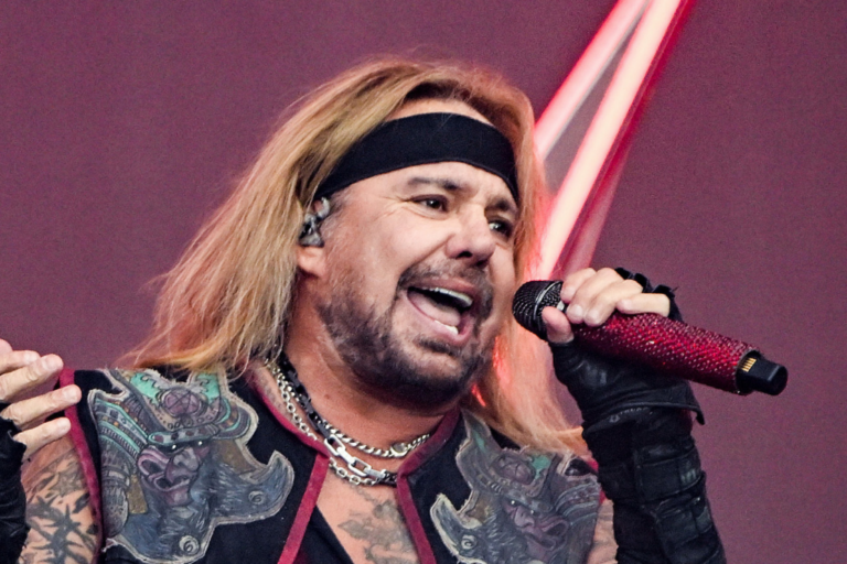 Vince Neil Biography: Songs, Net Worth, Age, Instagram, Wife, Children, Parents, Siblings