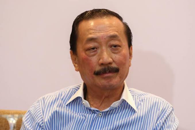 Vincent Tan Biography: Parents, Age, Height, Net Worth, Wife, Children, Awards