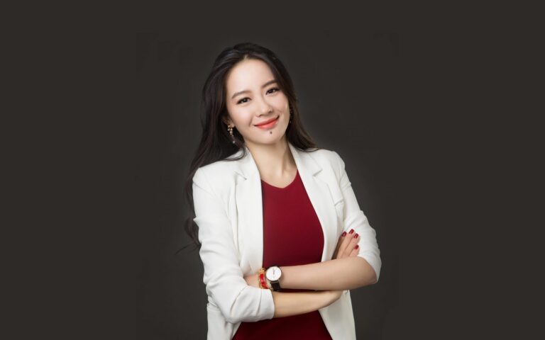 Yi He Biography: Age, Binance, Net Worth, Husband, Children, Height, Parents, Wiki