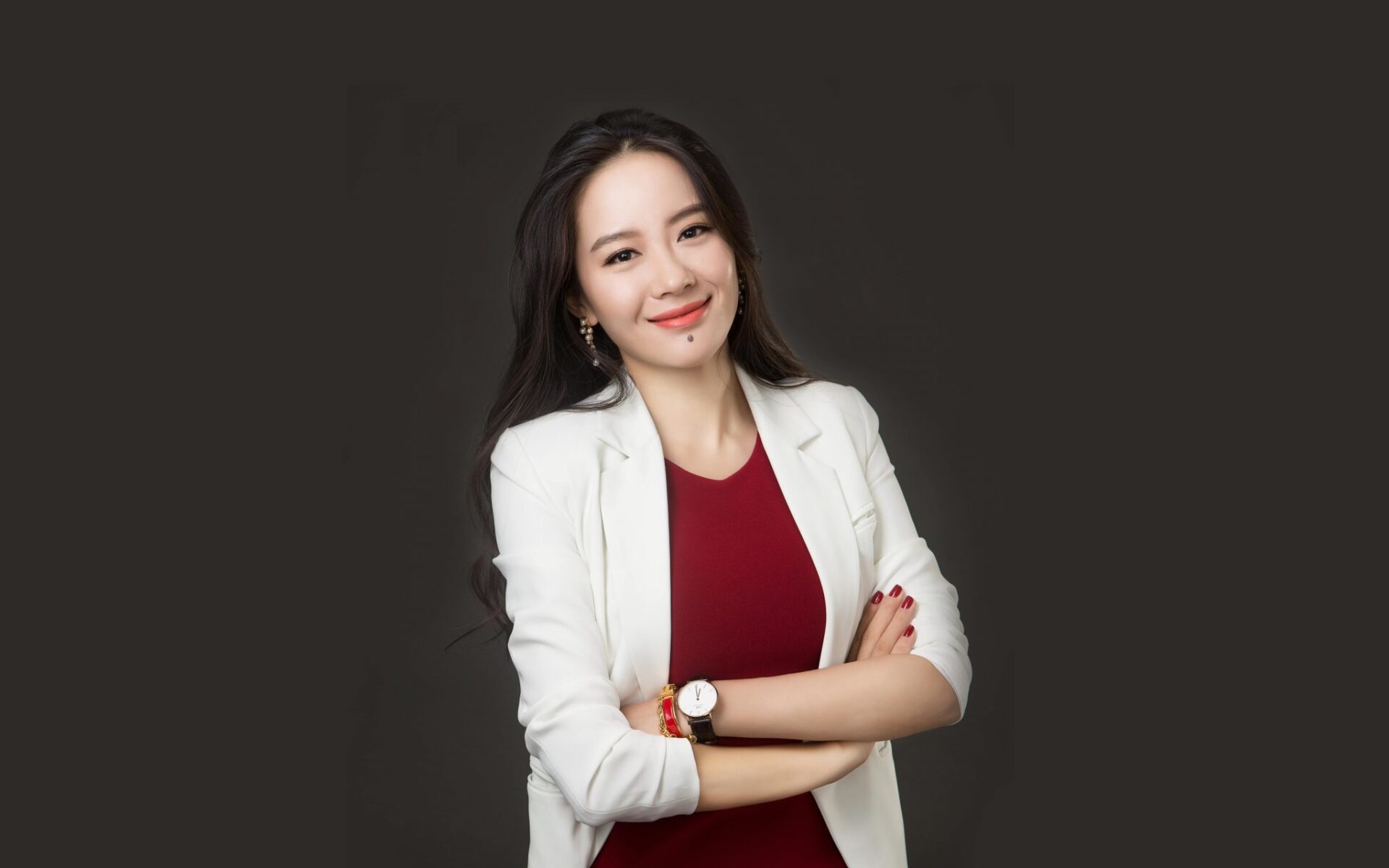 Yi He Biography: Age, Binance, Net Worth, Husband, Children, Height, Parents, Wiki