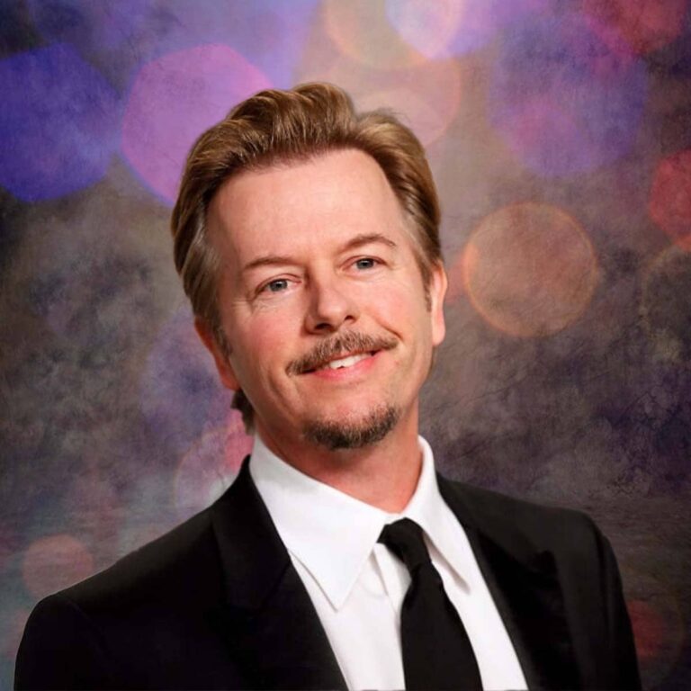 David Spade Bio: Net Worth, Wife, Age, Children, Movies, Daughters, TV Shows, Height, Parents