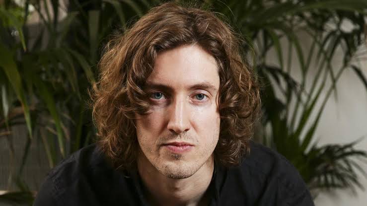 Dean Lewis Biography: Age, Net Worth, Instagram, Spouse, Height, Wiki, Parents, Career, Albums, Songs