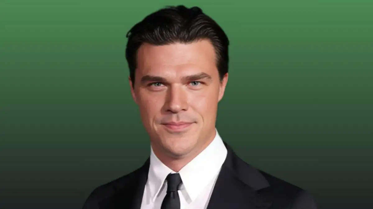 Finn Wittrock Height How Tall is Finn Wittrock?