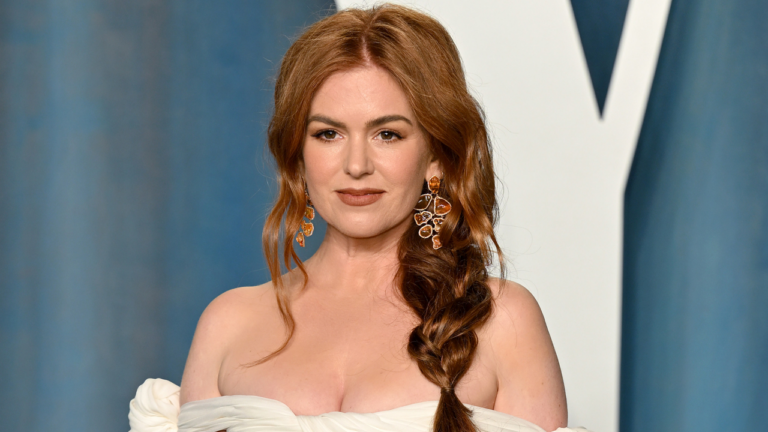 Isla Fisher Biography: Net Worth, Husband, Age, Children, Instagram, Movies, Height, TV Shows, Wikipedia