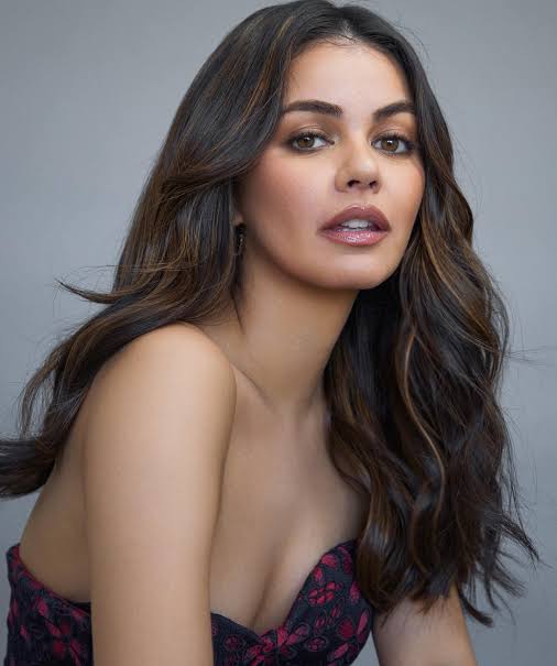 Janine Gutierrez Bio: Age, Net Worth, Instagram, Spouse, Height, Wiki, Parents, Siblings, Movies, Awards