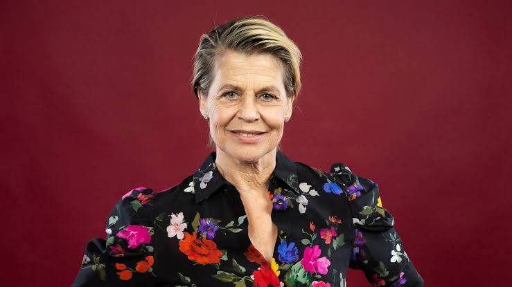 Linda Hamilton Biography: Age, Net Worth, Instagram, Spouse, Height, Wiki, Parents, Siblings, Children, Awards, Movies