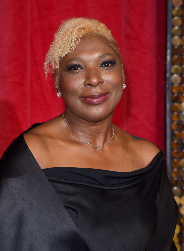 Lorna Laidlaw Biography: Sons, Age, Net Worth, Siblings, Parents, Height, Husband, Awards, Movies