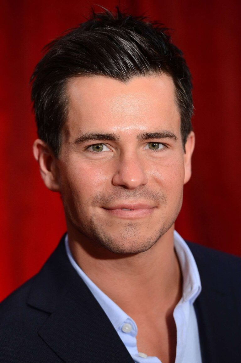 Oliver Mellor Biography: TV Series, Age, Net Worth, Parents, Height, Siblings, Children, Wife, Movies