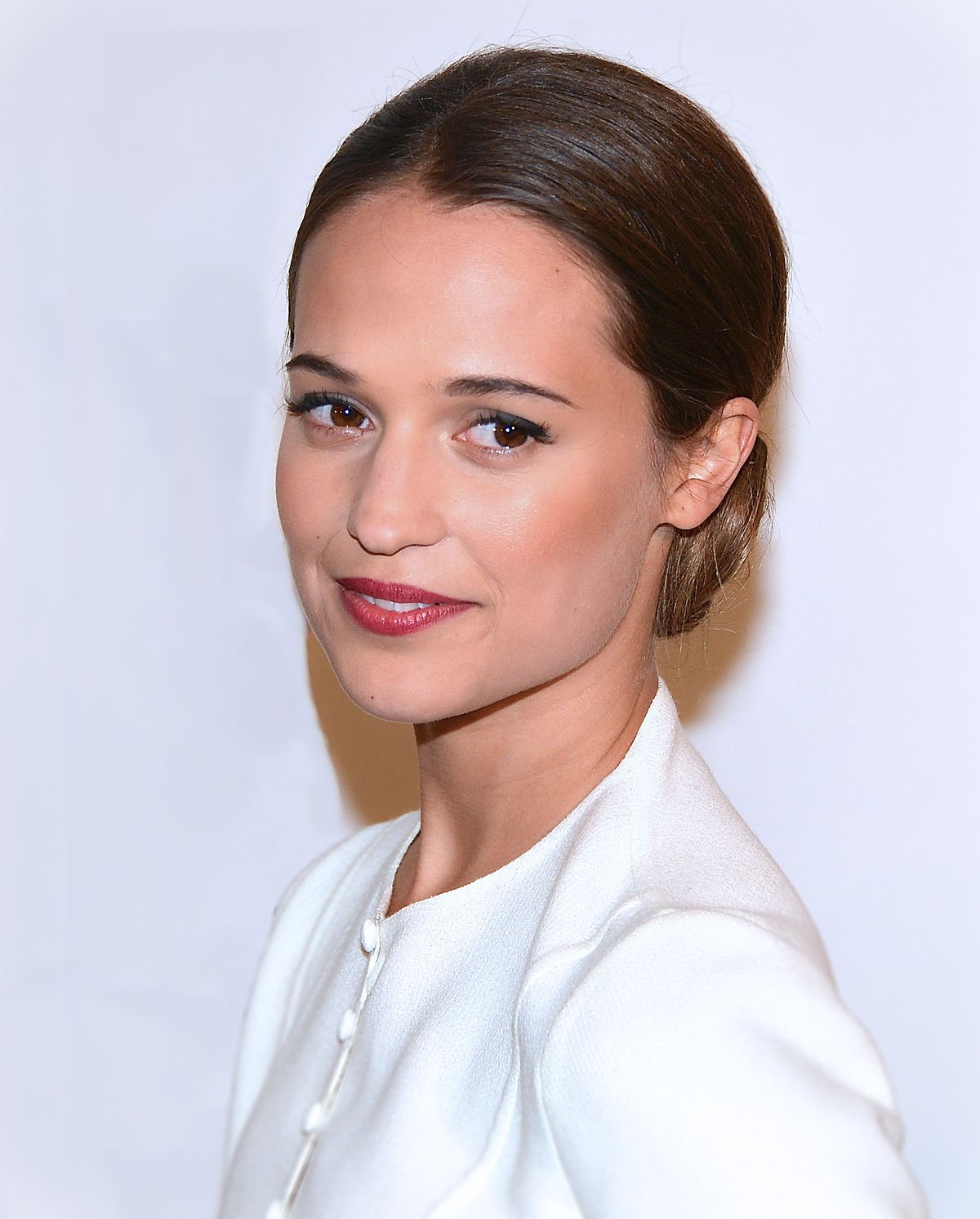 Alicia Vikander Biography: Parents, Husband, Age, Instagram, Height, Movies, TV Shows, Children, Awards