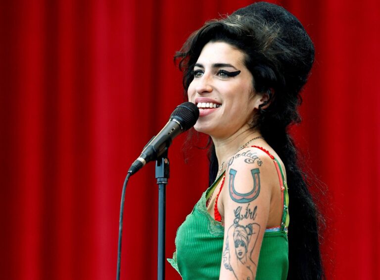 Amy Winehouse Biography: Husband, Age, Cause of Death, Net Worth, Parents, Songs, Movies, Last Words and Photos