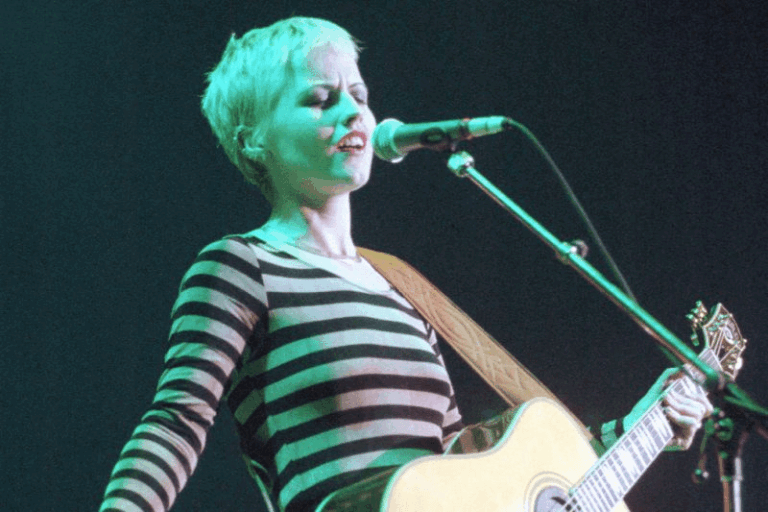 Dolores O’Riordan Biography: Songs, Age, Net Worth, Instagram, Spouse, Height, Wiki, Parents, Siblings, Awards, Death