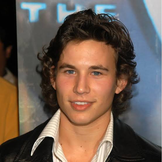 Jonathan Taylor Thomas Biography: Parents, Wife, Movies, Instagram, Age, Net Worth, Wiki, Ethnicity, Siblings