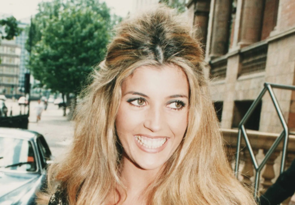 Mandy Smith Biography: Husband, Age, Net Worth, Parents, House, Nationality, TV Shows, Songs, Height