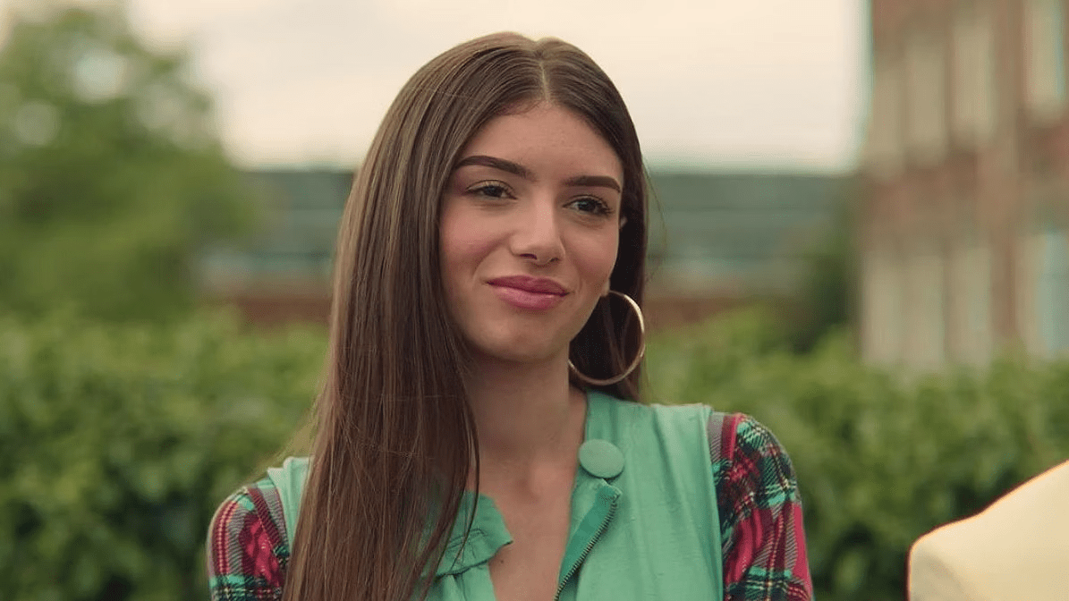 Mimi Keene Biography: Age, Movies, Net Worth, Height, Wiki, Boyfriend, Nationality, Parents