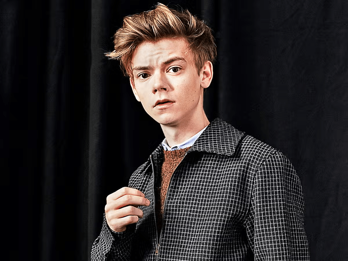 Thomas Brodie-Sangster Biography: Age, Net Worth, Wife, Parents, Movies & TV Shows, Wikipedia, Pictures