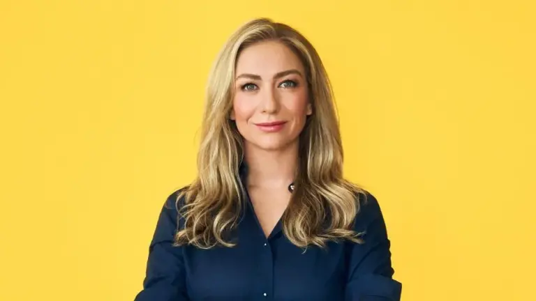 Whitney Wolfe Herd Biography: Height, Age, Net Worth, Siblings, Parents, Husband, Children, Apps