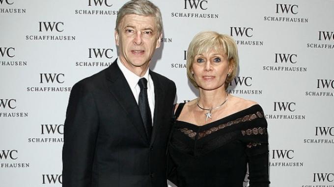 Who is Wenger’s ex-wife? Léa Wenger’s Mother Annie Brosterhous Profile: Age, Net Worth, Parents, Height, Siblings, Children, Husband