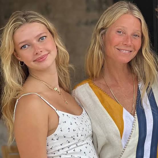 Gwyneth Paltrow’s Daughter, Apple Martin Biography: Siblings, Height, Wiki, Parents, Age, Net Worth, Songs, Instagram