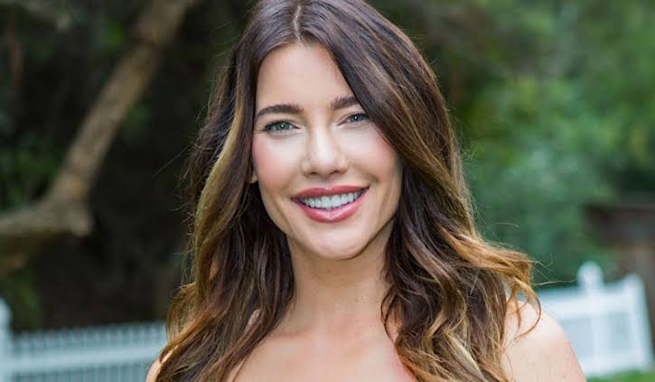 Jacqueline MacInnes Wood Biography: Parents, Husband, Net Worth, Children, Age, Wikipedia, Movies, Siblings, Awards