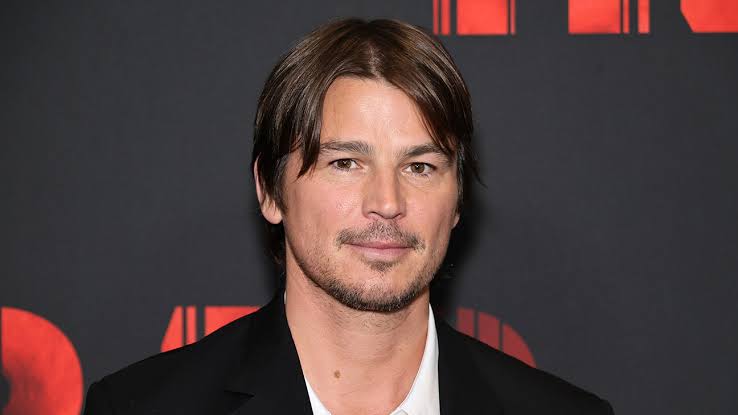 Josh Hartnett Biography: Movies, TV Shows, Parents, Net Worth, Age, Children, Wife, Instagram