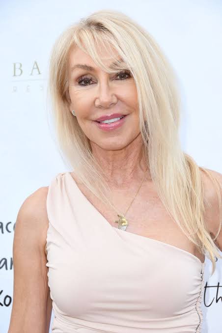 Linda Thompson Biography: Age, Net Worth, Movies, Accidents, Songs, House, Wiki, Height, Family, Awards