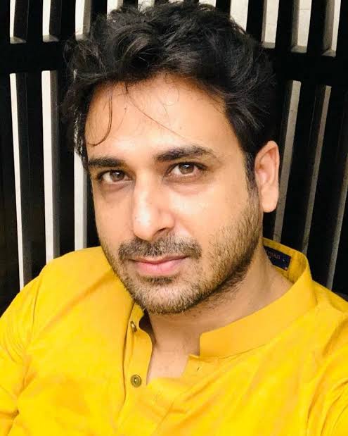 Sarwar Ahuja Biography: Wife, Net Worth, Age, Wiki, Nationality, Children, Parents, Height, Movies