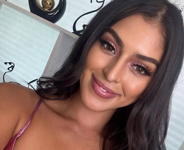 Sofia Leon Biography: Height, Parents, Age, Wiki, Instagram, Onlyfans, Net Worth, Death