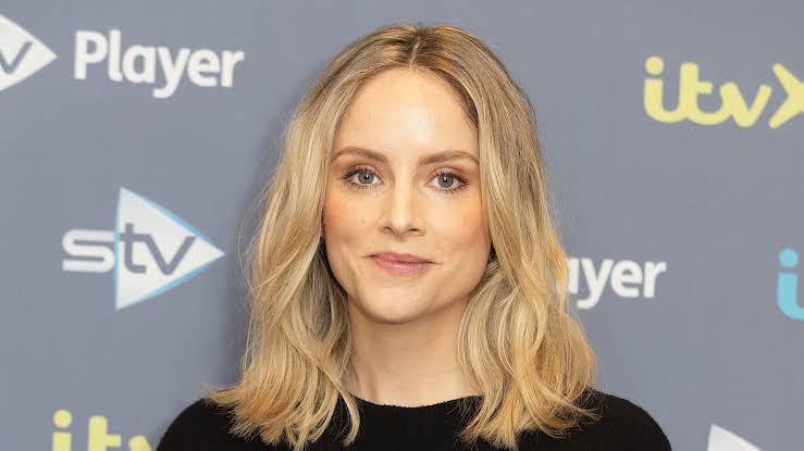 Sophie Rundle Biography: Teeth, Husband, IMDB, Movies, TV Shows, Net Worth, Age, Family, Husband, Children