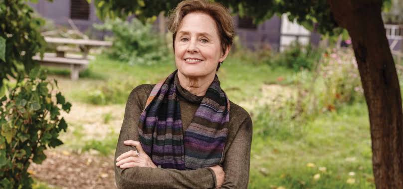 Alice Waters Biography: Age, Education, Cookbooks, Videos, Net Worth, Wikipedia, Husband, Parents, Siblings